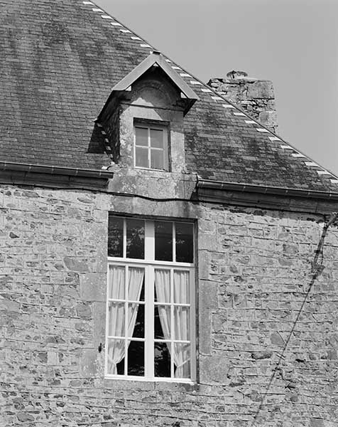 Logis, lucarne, vue prise du sud.