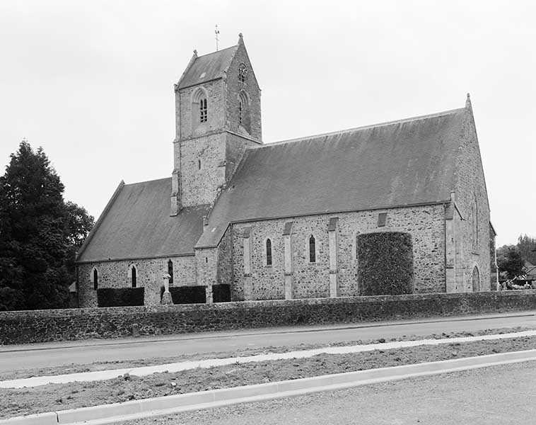 Eglise, vue d'ensemble prise du nord-ouest.