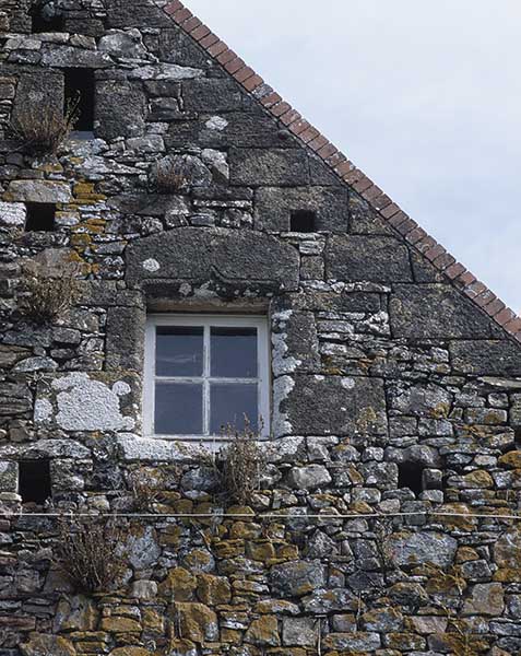 Logis, pignon sud, égaie est, vue prise de l'est.