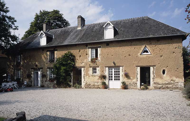 La Rénauderie. Ferme, actuellement maison. Logis, façade antérieure, vue prise du sud-est. ; Logis, façade antérieure, vue prise du sud-est.