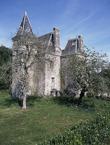 Logis manorial, vue prise du sud-ouest.