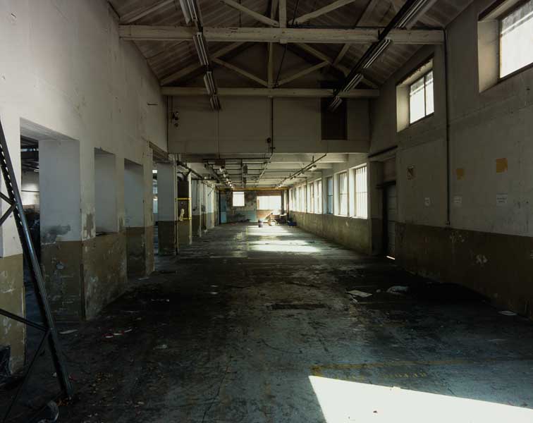 Ateliers de fabrication dits appareils à mains. Vue intérieure : couloir est.
