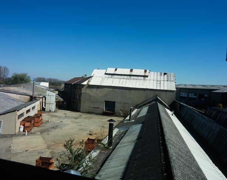 Ensemble de bâtiments construits entre le magasin central et le dépôt A2. Vue prise du nord-ouest depuis la cantine.