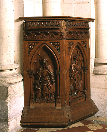 Consoles (2) ; panneau sculpté