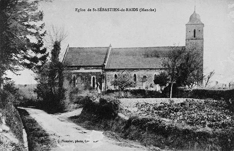 Eglise de Saint-Sébastien-de-Raids (Manche).- Carte postale, Coutances, phot. C. Vannier, s.d., début 20e siècle.