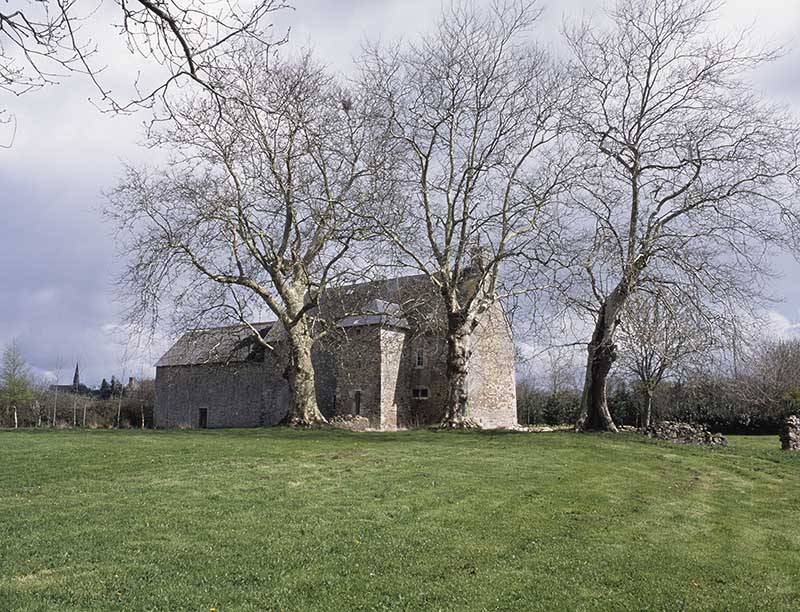 Logis, façade postérieure, vue prise du sud-ouest.