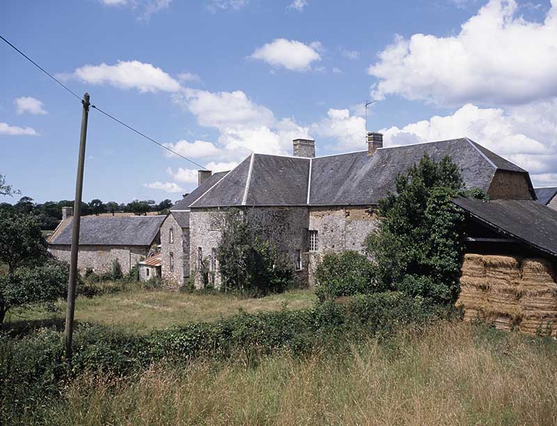 Vue d'ensemble prise du sud-est.