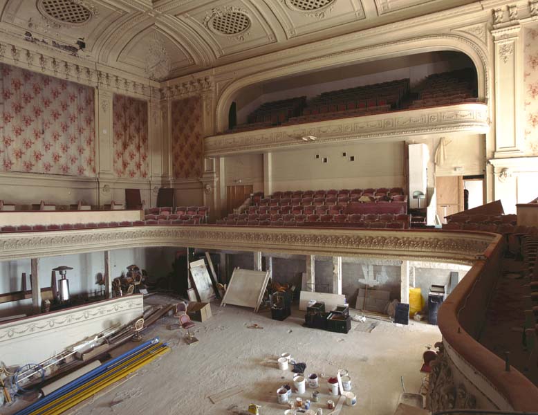 'Vue d''ensemble de la salle du théâtre.'