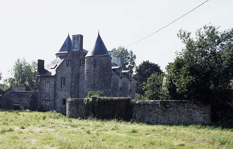 Logis, pignon nord, vue prise du nord-ouest.