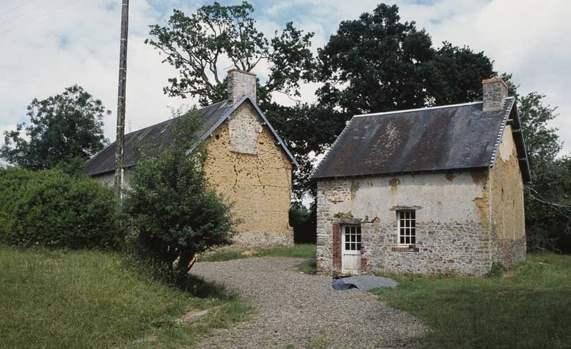 Les Grances. Maison de journalier. Façade antérieure, vue prise du sud-ouest. ; Façade antérieure, vue prise du sud-ouest.