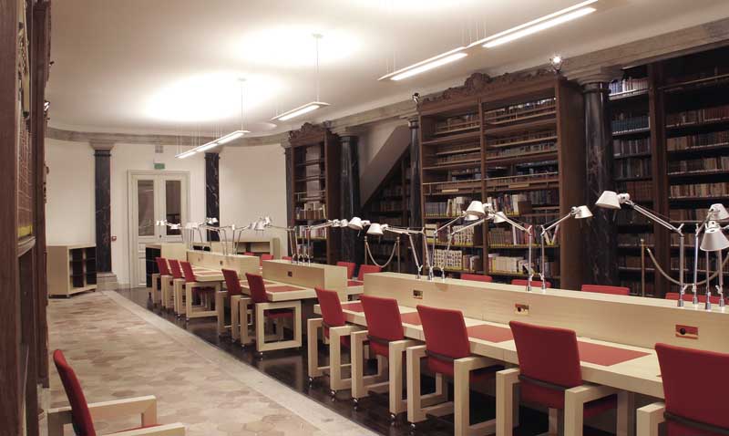 Salle de lecture du rez-de-chaussée.