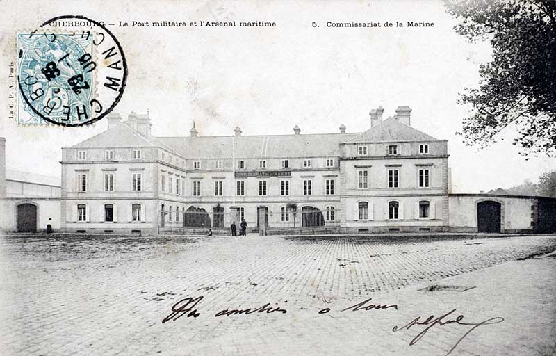 5 Le Port militaire et l'Arsenal maritime. Commissariat de la Marine.- Carte postale, La C. P. A. Paris, vers 1906. (AD Manche. Série FI).