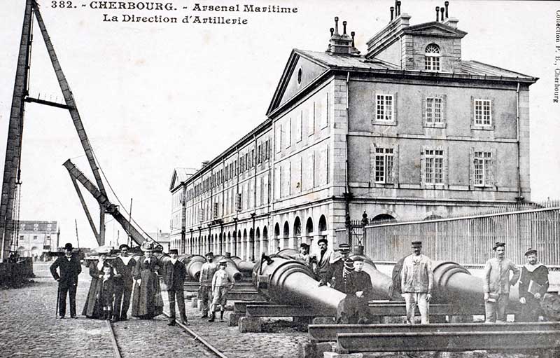 382 Arsenal Maritime la Direction d'Artillerie.- Carte postale, Collection P. B, Cherbourg. (AD Manche. Série FI).