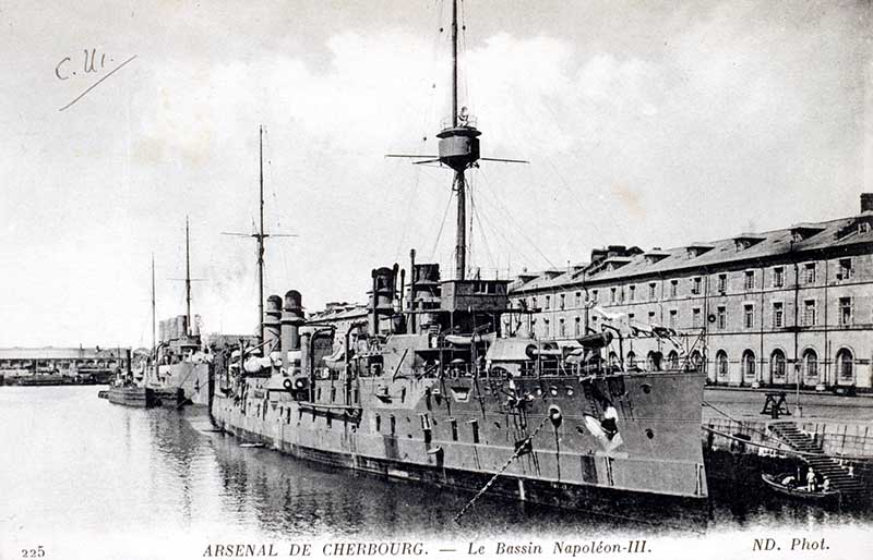 225 ARSENAL DE CHERBOURG. - Le Bassin Napoléon III.- Carte postale, ND. Phot. (AD Manche. Série FI).