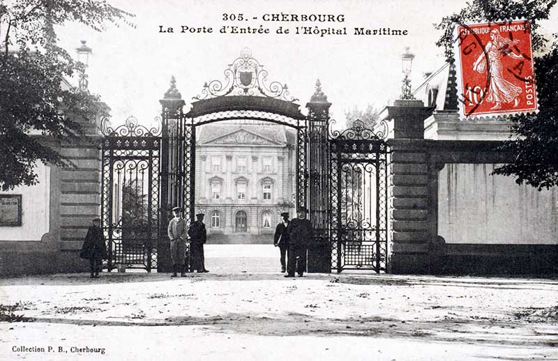 305 La Porte d'Entrée de l'Hôpital Maritime.- Carte postale, Collection P. B. Cherbourg. (AD Manche. Série FI).