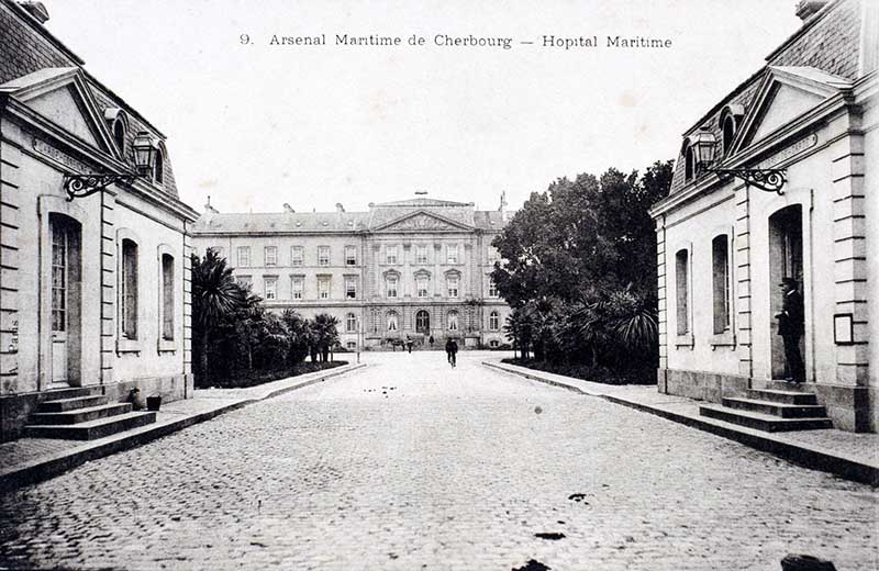 9 Arsenal Maritime de Cherbourg - Hôpital Maritime.- Carte postale. (AD Manche. Série FI).