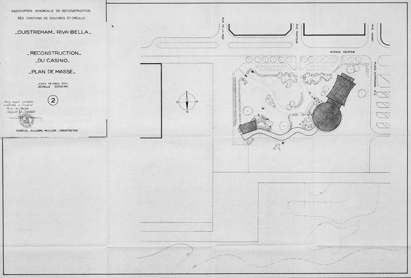 Association syndicale de reconstruction des cantons de Douvres et de Creully. Ouistreham - Riva-Bella. Reconstruction du casino 2. Plan de masse [3e casino].- Plan signé Dureuil, Allaire et Muller, architectes, Caen, septembre 1955. Reprod. photoméca., échelle : 0,002m pour 1 mètre, 79 x 64 cm. (AC Ouistreham).