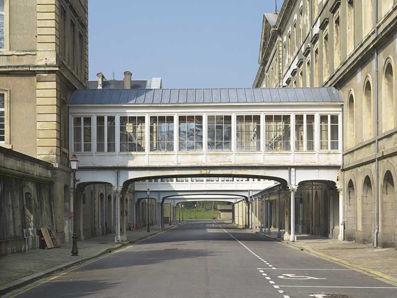 Vue de la rue Basse prise de l'est.