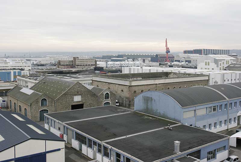 Vue panoramique prise du nord-ouest.