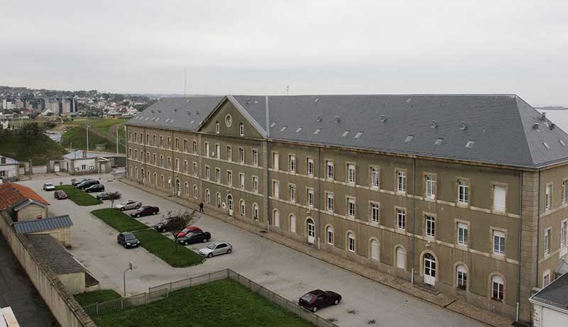Vue du pavillon des officiers prise du sud-ouest.