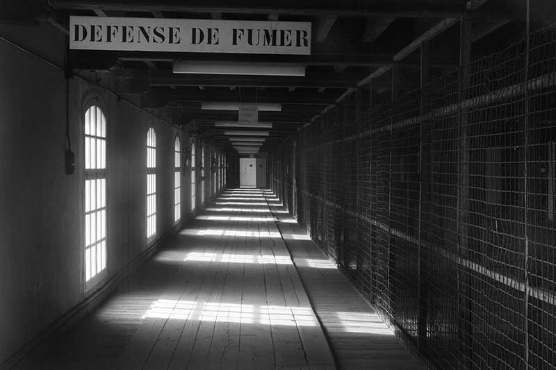 Magasins du bâtiment principal.