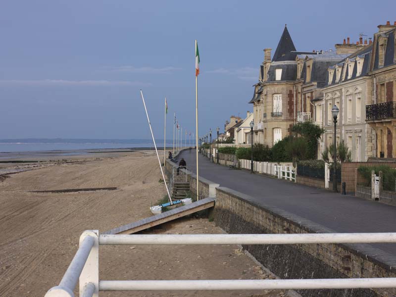 Vue partielle du front de mer prise du nord-ouest.