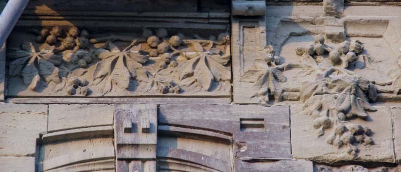 Villa La Loggia, 31, rue Pasteur (cadastre A D 62), façade côté mer, détail, décor sculpté.