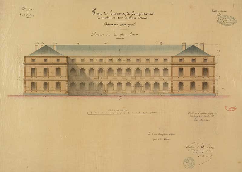Projet des bureaux du Commissariat à construire sur la place Bruat. Bâtiment principal Elévation sur la place Bruat.- Dessin à l'encre et aquarelle sur calque de Brosselin (ingénieur civil), 52 x 68 cm, 16 décembre 1858. (Ministère de la Défense, service historique de la Marine, Cherbourg-Octeville. 2K 1358).