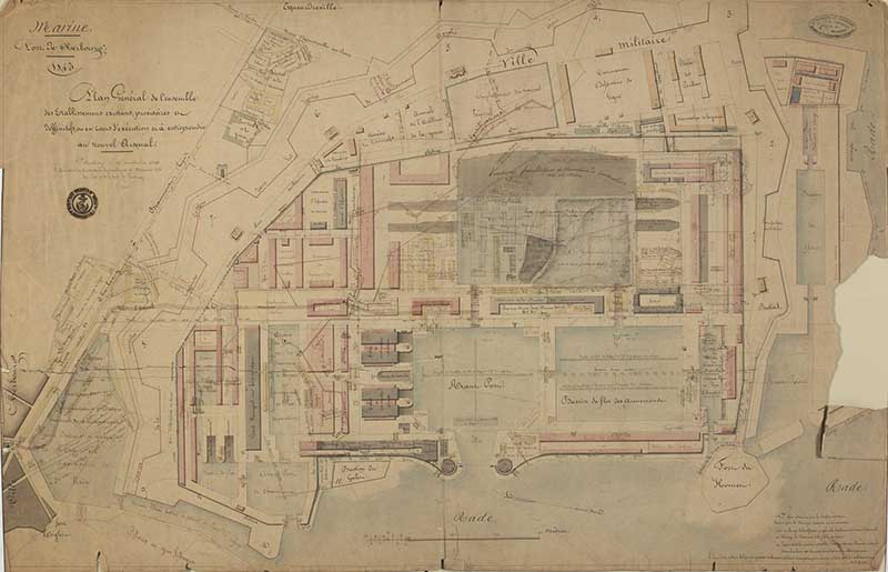 Plan général de l'ensemble des établissements existants provisoires et définitifs ou en cours d'exécution et à entreprendre au nouvel arsenal.- Dessin à l'encre et aquarelle sur papier de Reibell Félix-Jean-Baptiste-Joseph (ingénieur civil), 100 x 68 cm. (Ministère de la Défense, service historique de la Marine, Cherbourg-Octeville. 2K 1062).