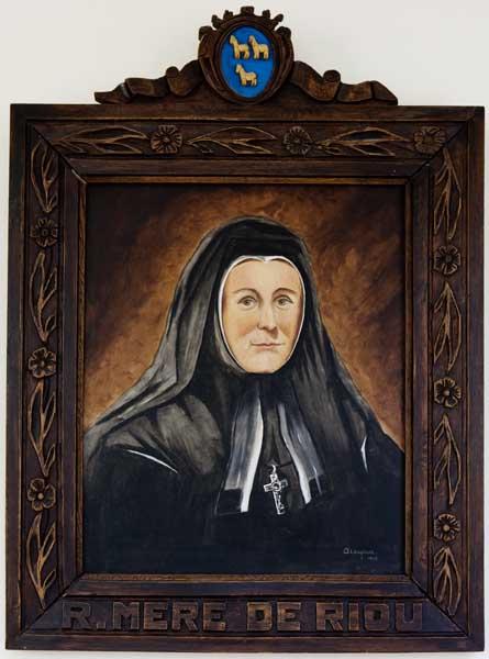 Chapelle du Bon Sauveur, vue intérieure : portrait de la Révérende Mère Feuillie de Riou, fondatrice de la Communauté.
