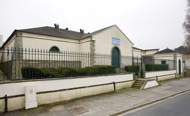 Façade principale prise du nord.