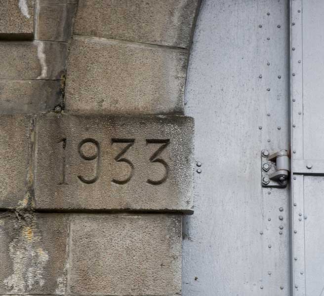 Porte d'entrée. Date portée.