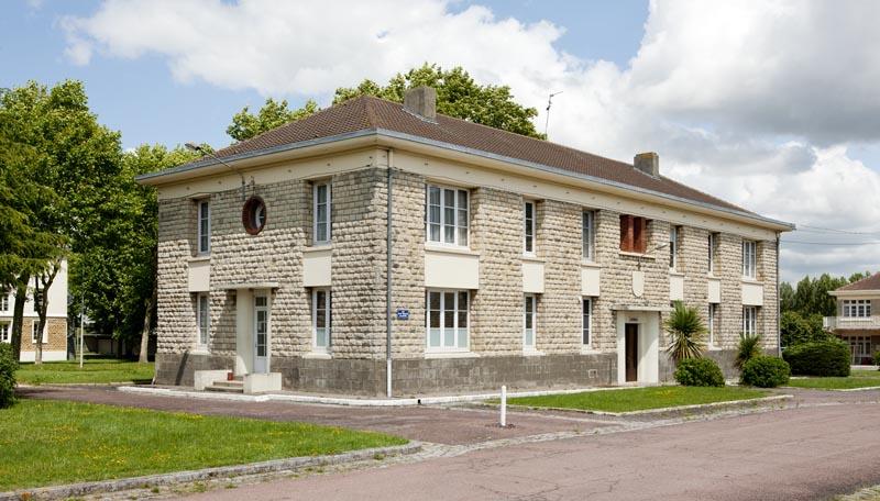 Vue de la résidence du colonel prise du sud-ouest.