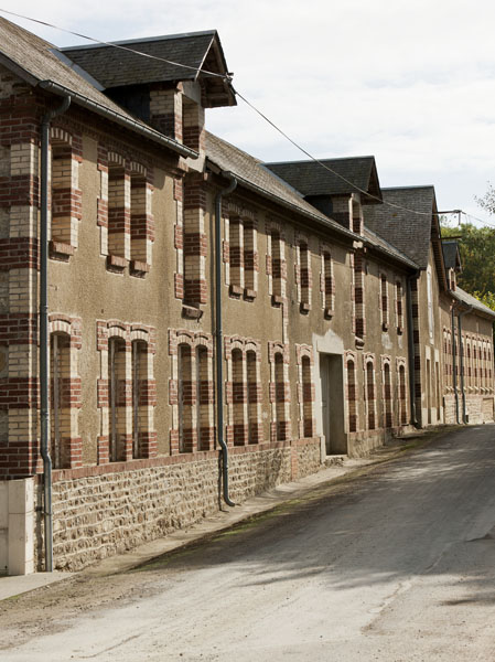 Hâloirs, vue de l'ouest : détail des ouvertures.