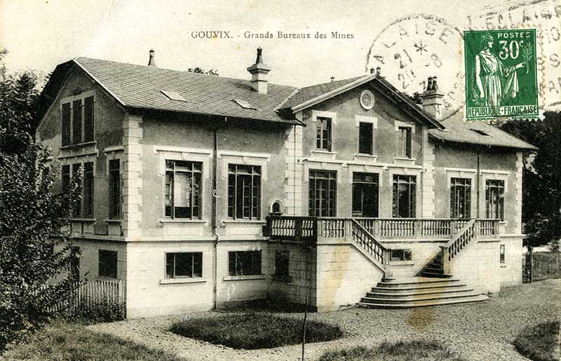 Gouvix. - Grands Bureaux de la Mine.- Carte postale, s.d., début 20e siècle [timbrée 1908]. (Collection particulière P. Coftier).