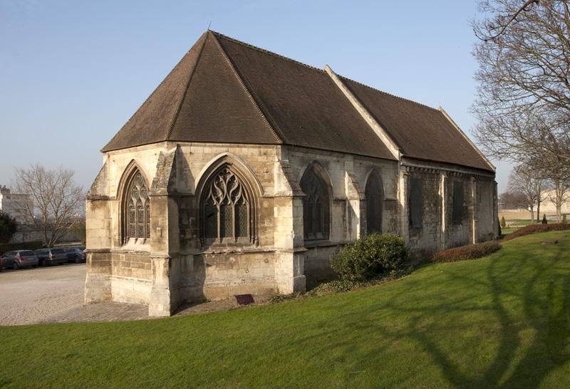 Vue d'ensemble du choeur de l'église, façades est et nord.