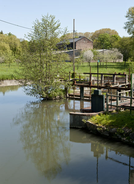 Vannages, vue du sud-ouest.