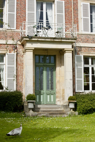 Porte d'entrée du logement patronal. Vue prise de l'est.