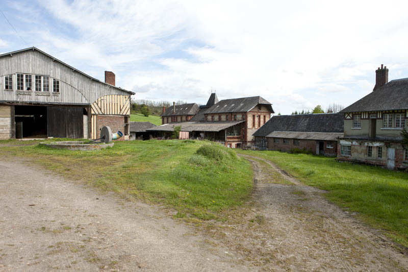 Vue partielle de la fromagerie prise du sud.