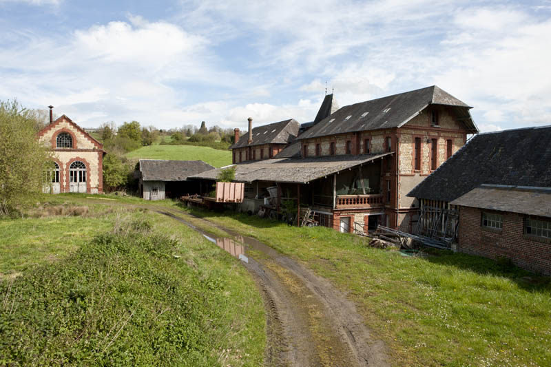Chaufferie (à gauche) et hâloirs.Vue prise du sud-ouest.