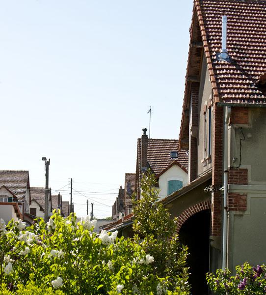 Cité ouvrière (2). Rue des Brocs. Vue prise de l'est.