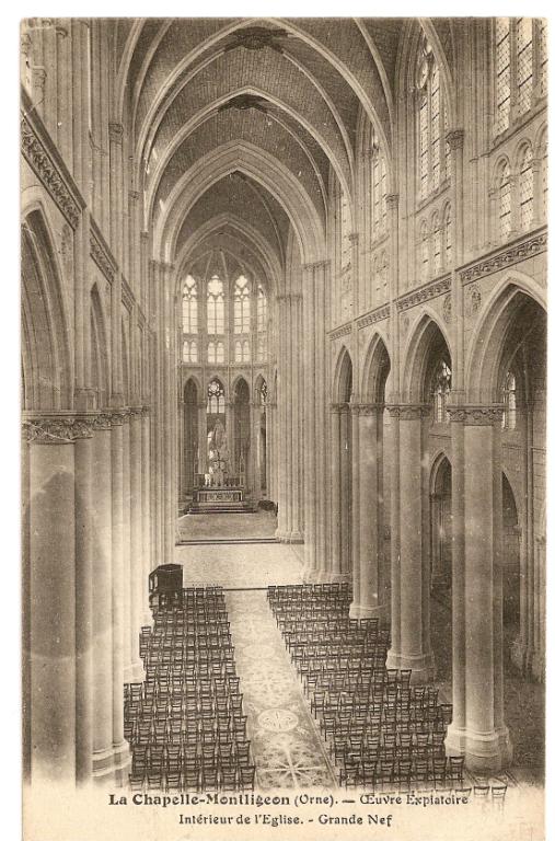 La Chapelle-Montligeon (Orne). Oeuvre expiatoire, Intérieur de l'église, grande nef.- Carte postale.