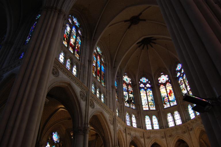 Vue des baies du choeur.