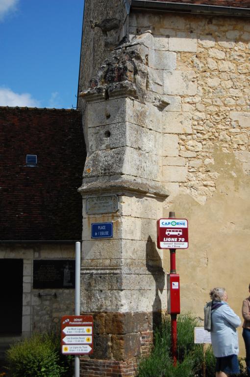 Contrefort d'angle sud-ouest.