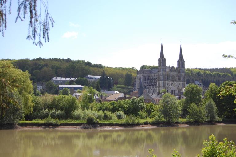 Vue d'ensemble du bourg depuis le nord-ouest.