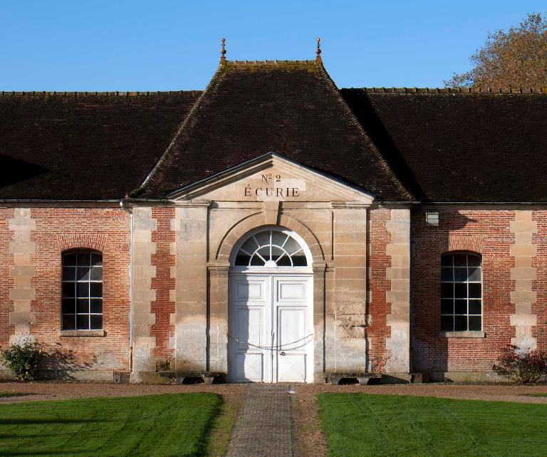 Entrée principale de l'écurie n°2 dite des grands étalons.
