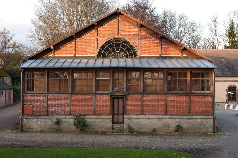 Le hangar de monte, élévations est et nord.