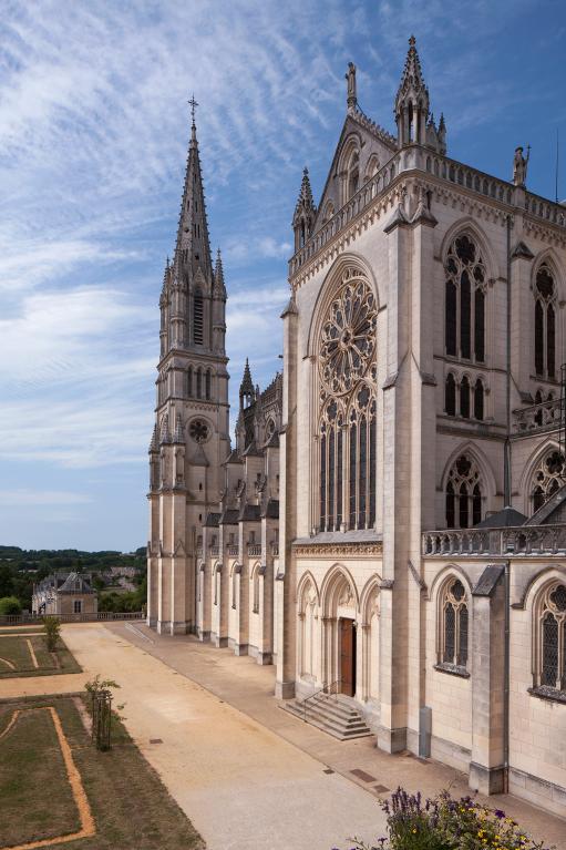 Vue partielle de la basilique depuis le sud-est.