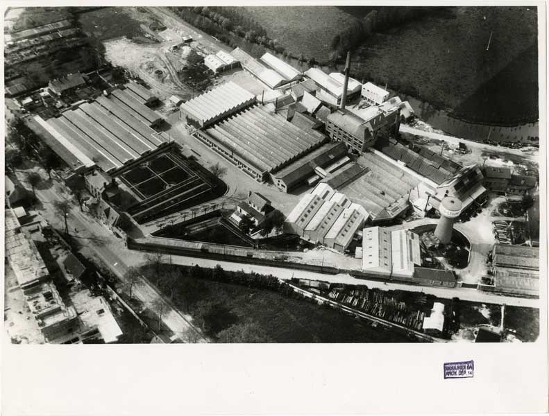Vue aérienne.- Photographie ancienne, s.d. (AD Calvados. 2003jp_1058_2160).