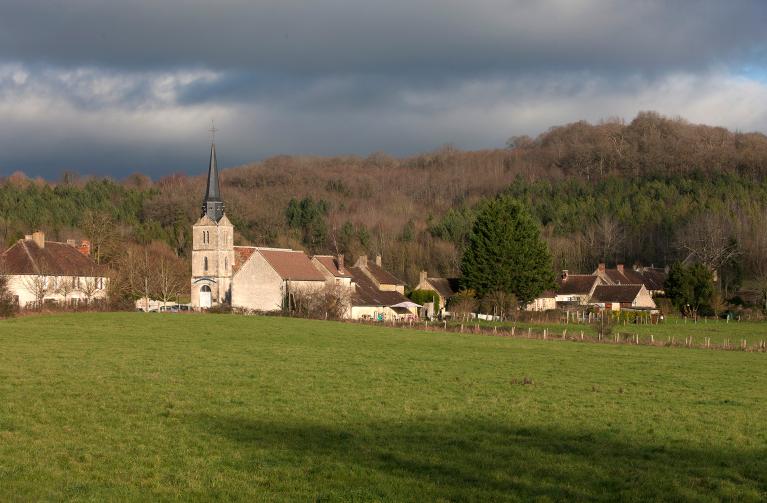 Vue paysagère du bourg depuis le sud-ouest.